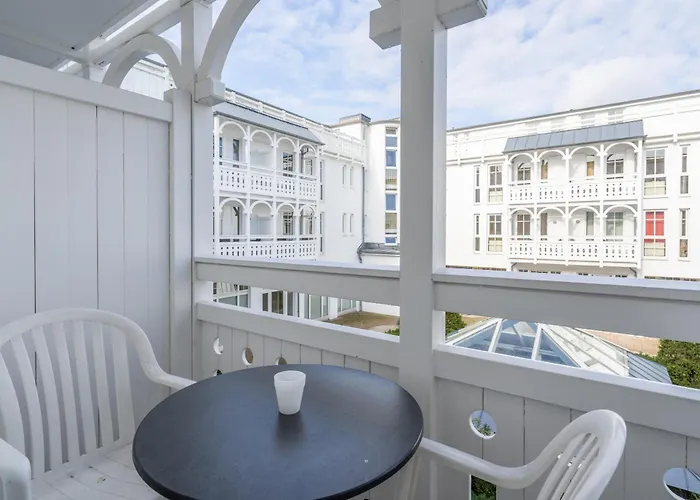 606, Seepark Apartment